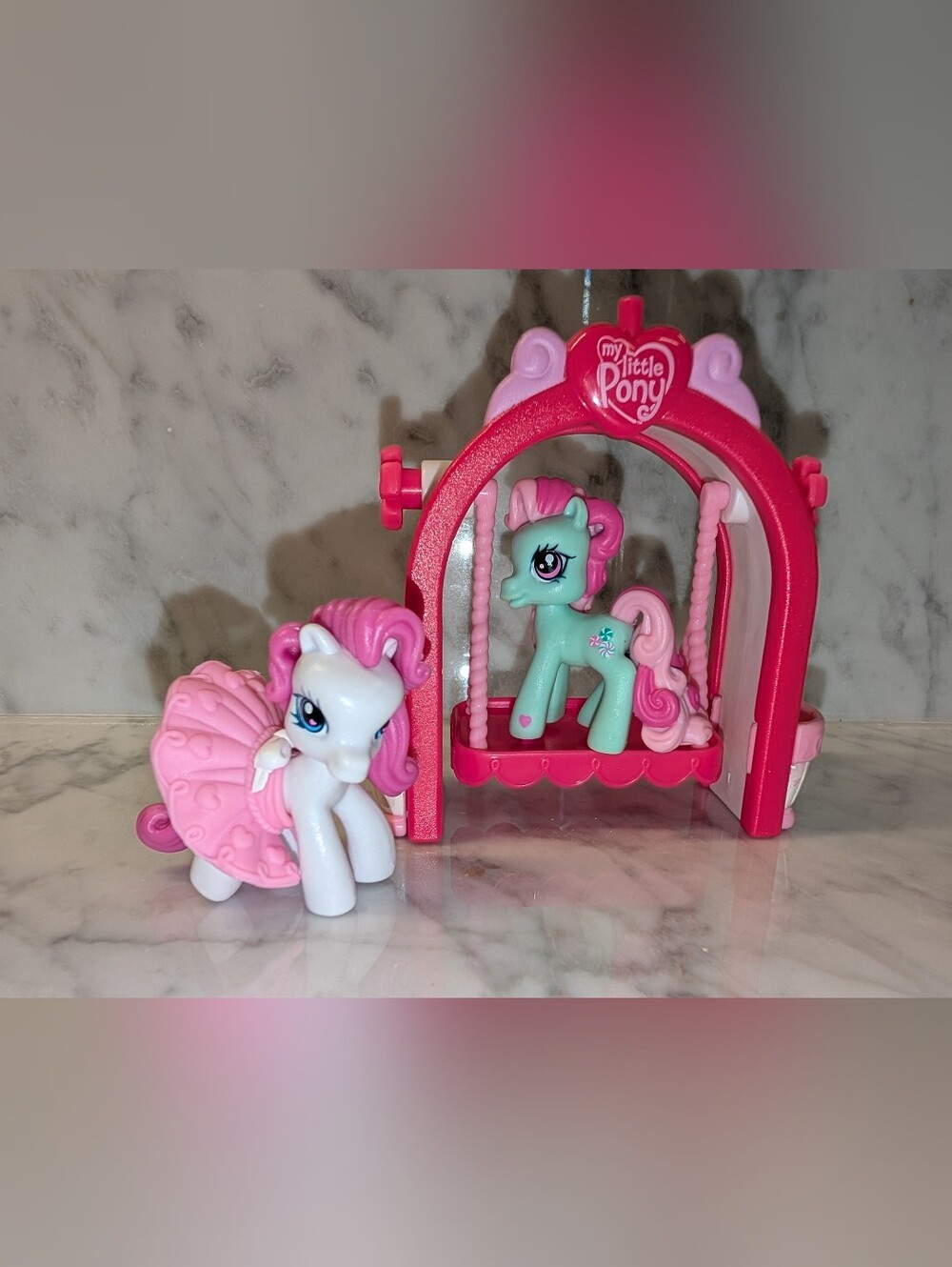 🌷 MLP My Little Pony Ponyville Miniature Play Set Garden Swing Minty Figurine +